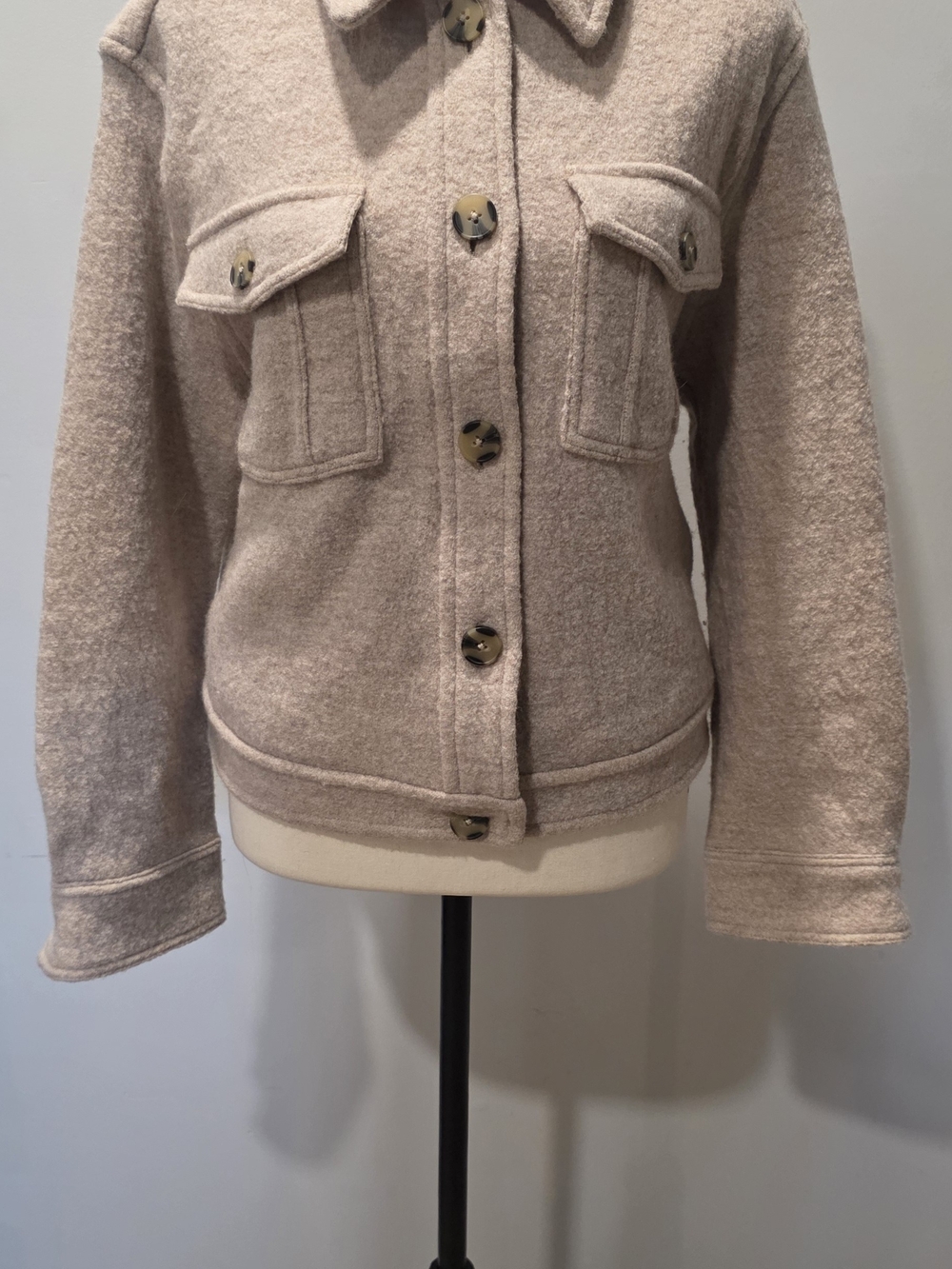 Hunter 100% Merino Wool Cropped Shacket Jacket • Beige Tan Shirt Jacket• Size M